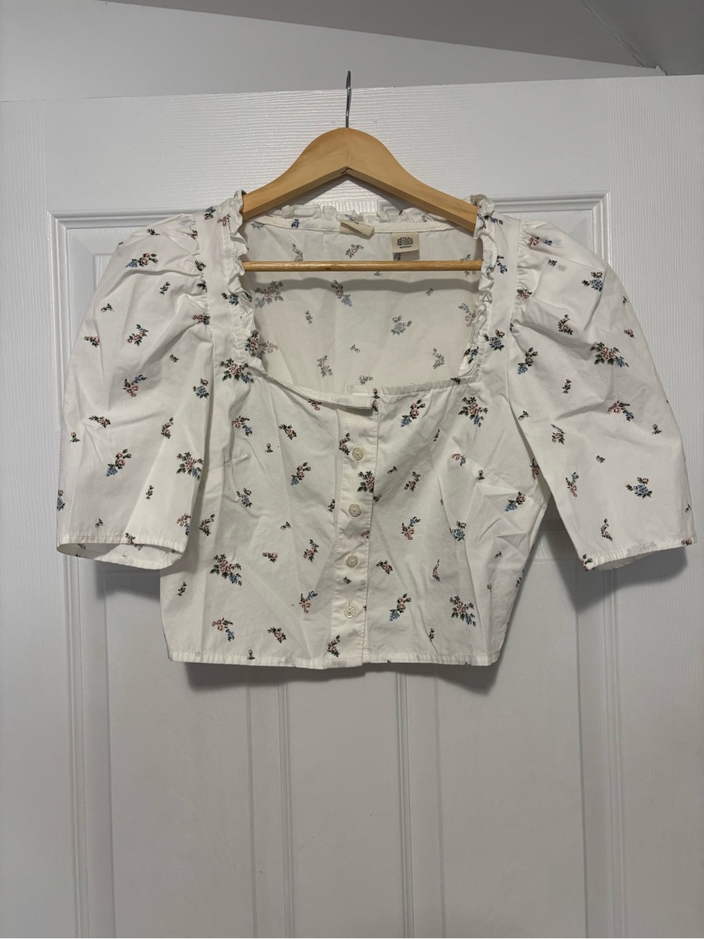 Women’s White Floral Levi’s Button-Front Blouse